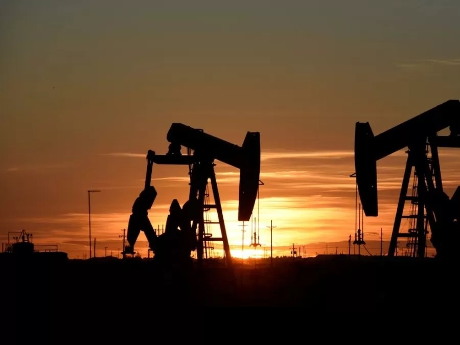 خبير مصرفي شهير يتوقع بانهيار أسعار النفط بشكل كبير