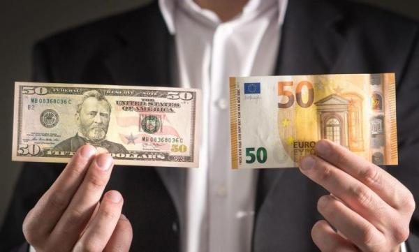 اليورو يساوي دولارا واحدا في سابقة منذ 20 عاما