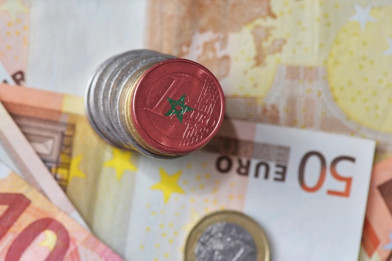 أكثر معاملاته مع الاتحاد الأوروبي.. كيف يؤثر انخفاض اليورو وارتفاع الدولار على المغرب؟