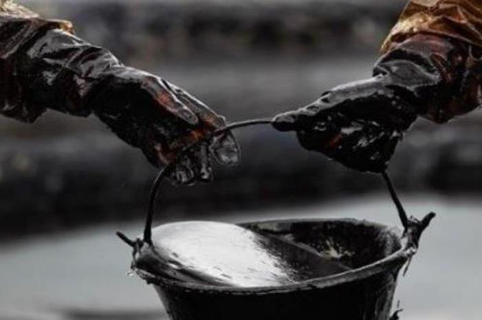 انخفاض أسعار النفط عالمياً اليوم