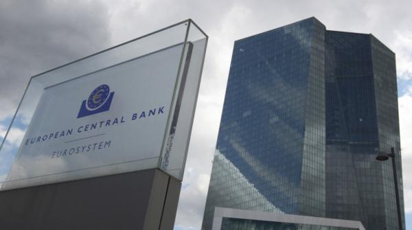 المركزي الأوروبي يرفع الفائدة نصف نقطة أساس لأول مرة منذ 2011