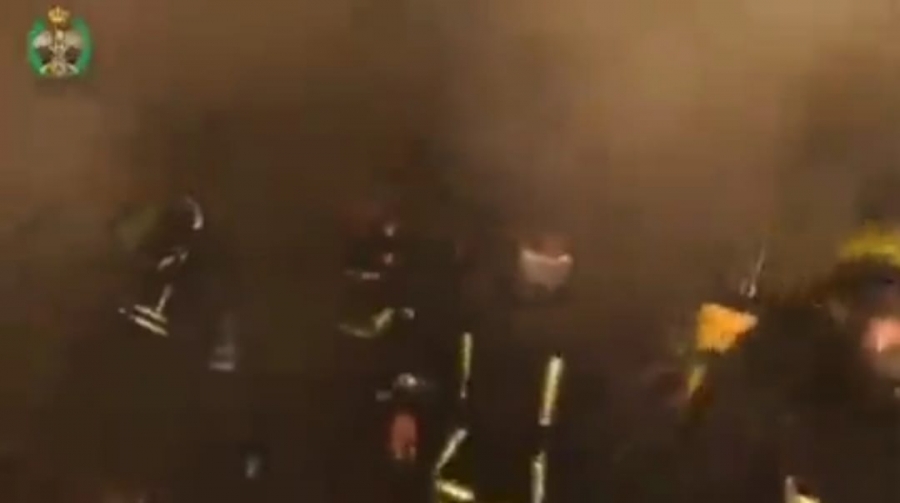 الامن ينشر فيديو لكيفية تعامل نشامى الدفاع المدني مع حريق مستودع داخل مبنى سكني