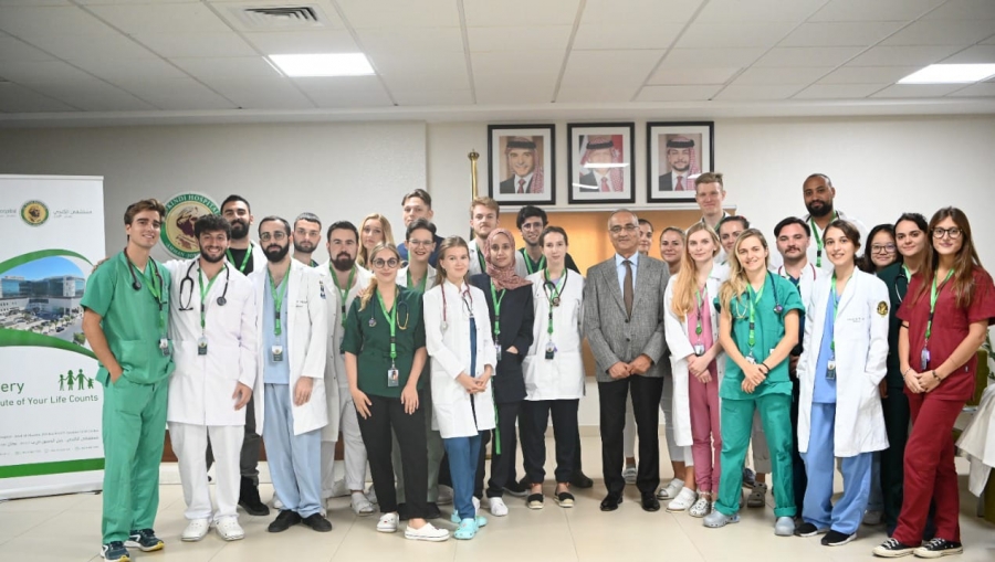 مستشفى الكندي يستقبل وفودا طلابية عالمية