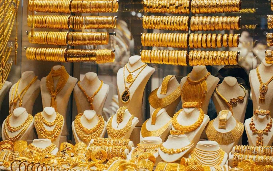 غرام الذهب 21 يقترب من 34 دينارا في السوق المحلية