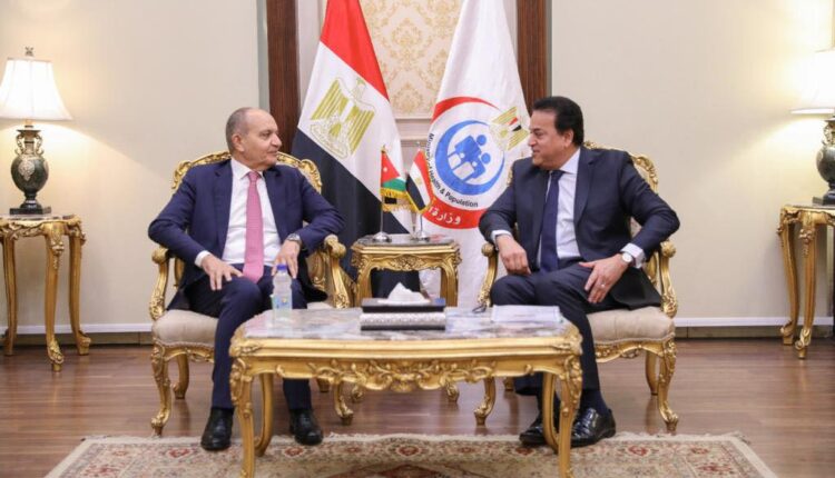 سفير الأردن بالقاهرة يبحث تسجيل الأدوية الأردنية في مصر