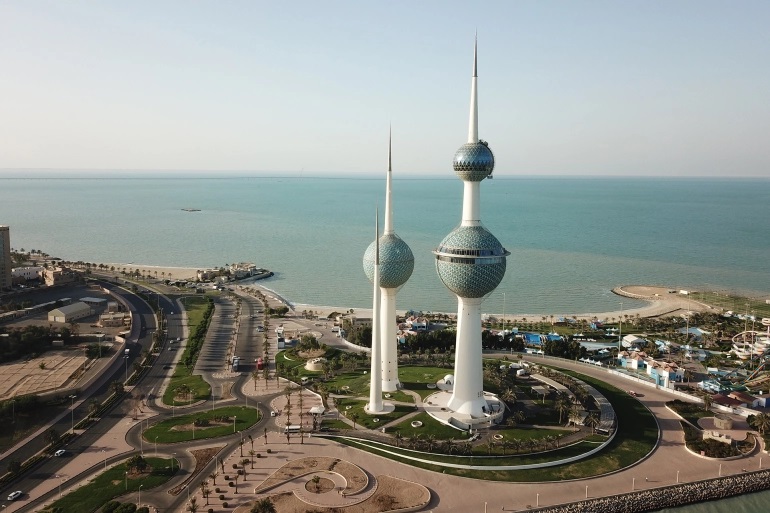 التربية الكويتية: 618 معلماً من الأردن وفلسطين إجراءاتهم معلّقة