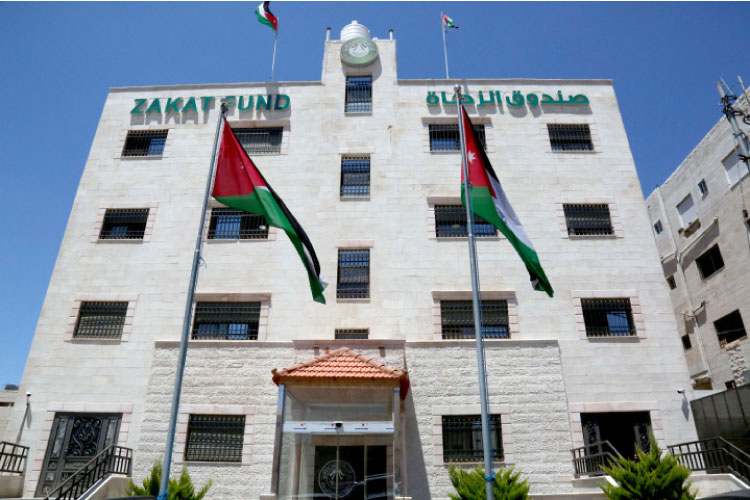 صندوق الزكاة يسدد ديون 8 آلاف غارمة
