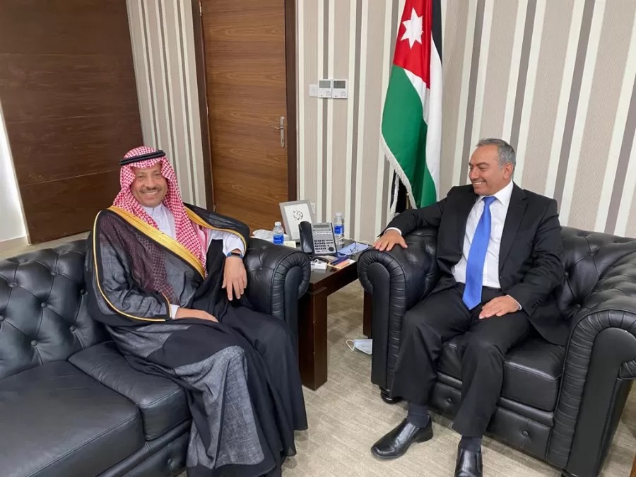 السفير السعودي يلتقي البريزات