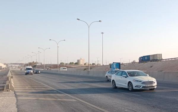 إعادة فتح طريق المطار بعد إغلاق مسرب إثر تدهور مركبة شحن