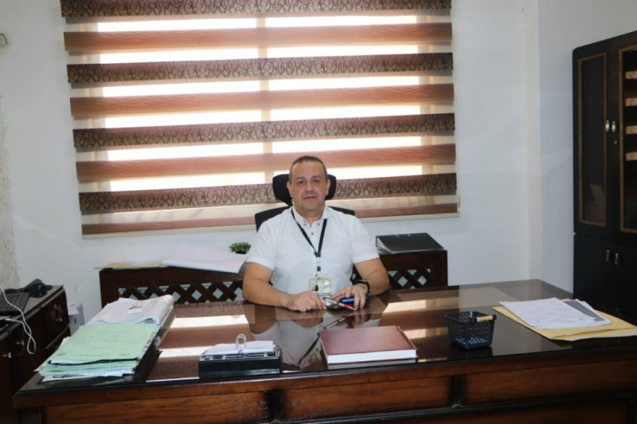 موظف في بلدية إربد يطور نظاما لإصدار رخص المهن دون تدخل بشري