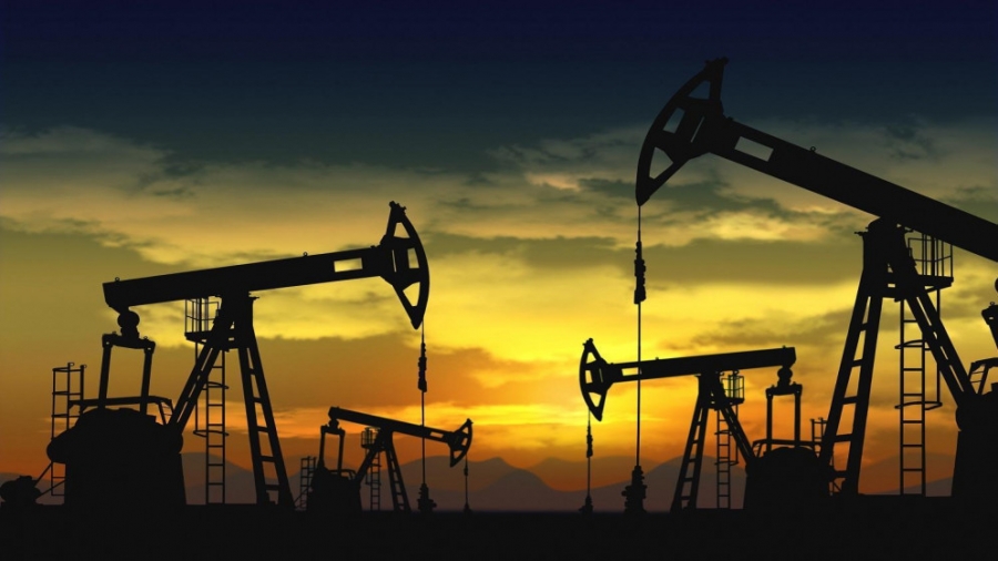 النفط يهوي 3 بفعل زيادة المخزونات الأميركية ومخاوف كورونا بالصين
