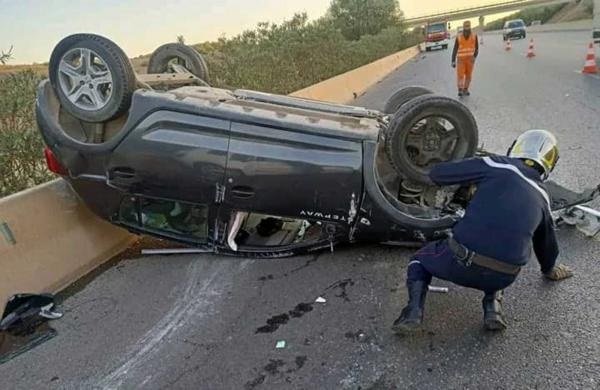 وفاة 16 شخصاً بحادث مروري في الجزائر