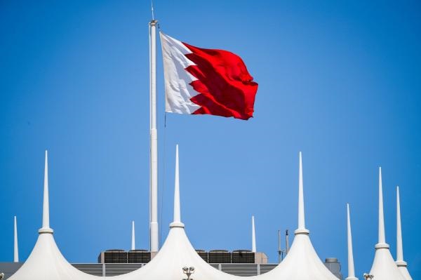 ملك البحرين يقبل استقالة الحكومة ويكلف ولي العهد بالتشكيل الوزاري