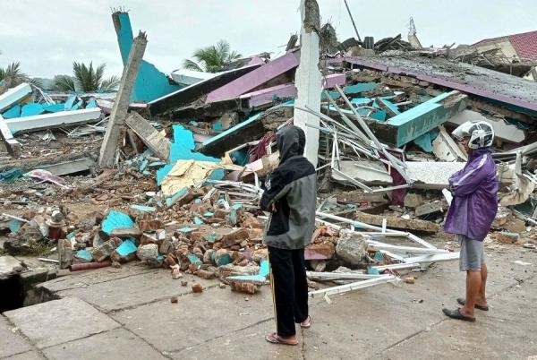 ارتفاع ضحايا زلزال اندونيسيا إلى 46 قتيلاً و700 جريح
