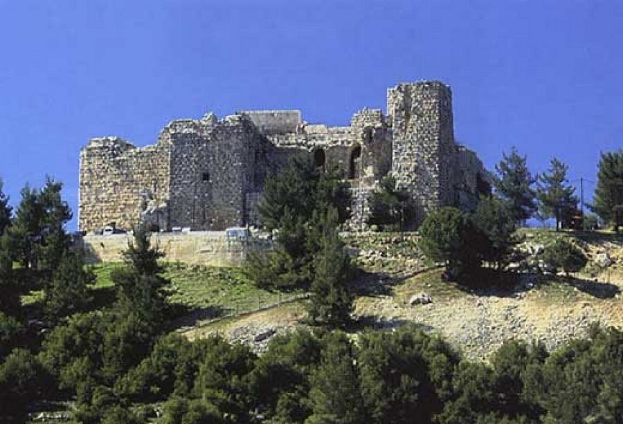 آثار عجلون تستكمل أعمال ترميم المطل السفلي للقلعة