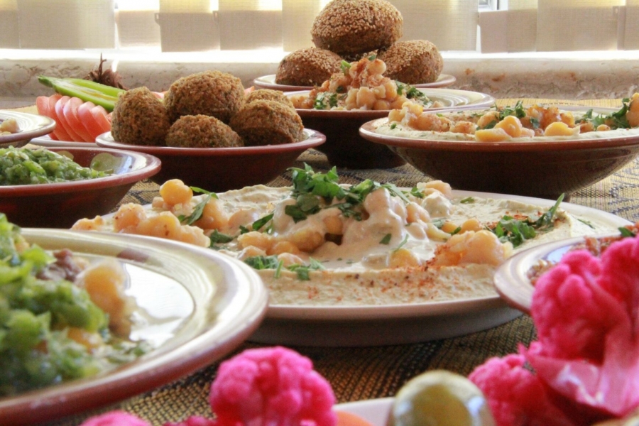 العواد: المطاعم الشعبية تشغل100 ألف أردني وتراجعت مبيعاتها 40