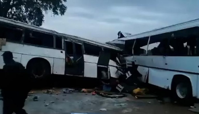 40 قتيلا في تصادم حافلتين غربي السنغال