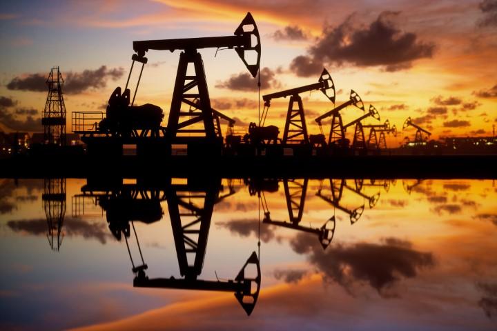 النفط يتراجع عالميـا