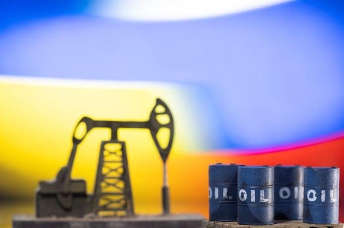 عقل: مسار النفط ضبابي وتوقعات ببقاء سعر البرميل أقل من 100 دولار هذا العام