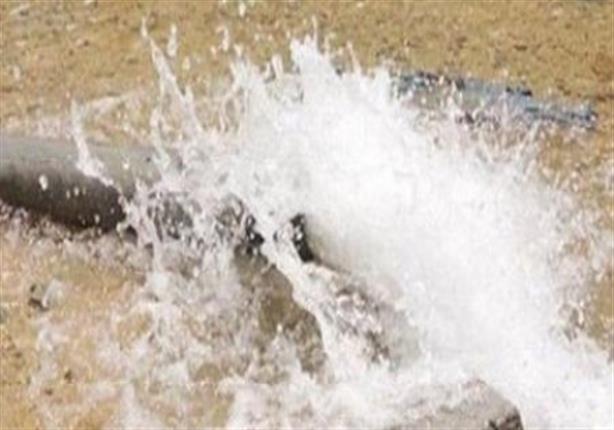 إنفجار خط مياه يغرق منازل في الزعتري