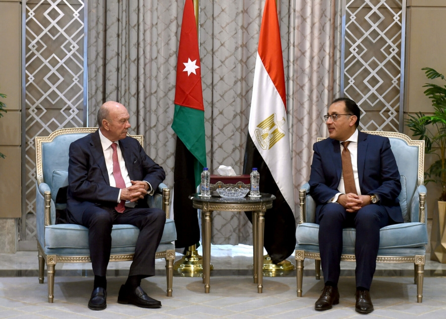 رئيس مجلس الأعيان يلتقي رئيس الوزراء المصري