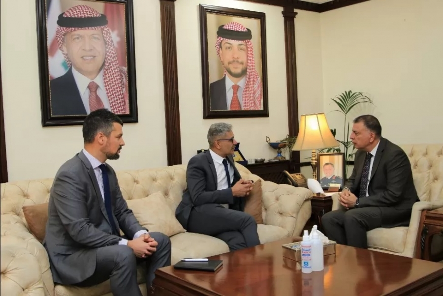 الفراية للسفير الكندي: تعامل الأردن مع قضية اللاجئين فاق امكانياته وموارده