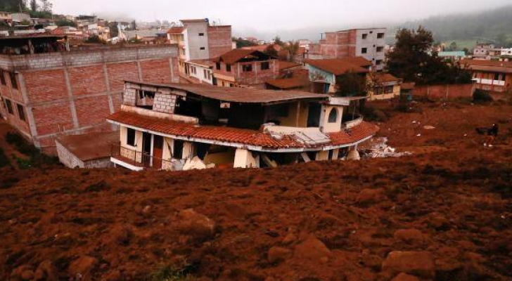 مصرع 7 أشخاص وفقدان 46 آخرين جراء انزلاقات تربة في الإكوادور