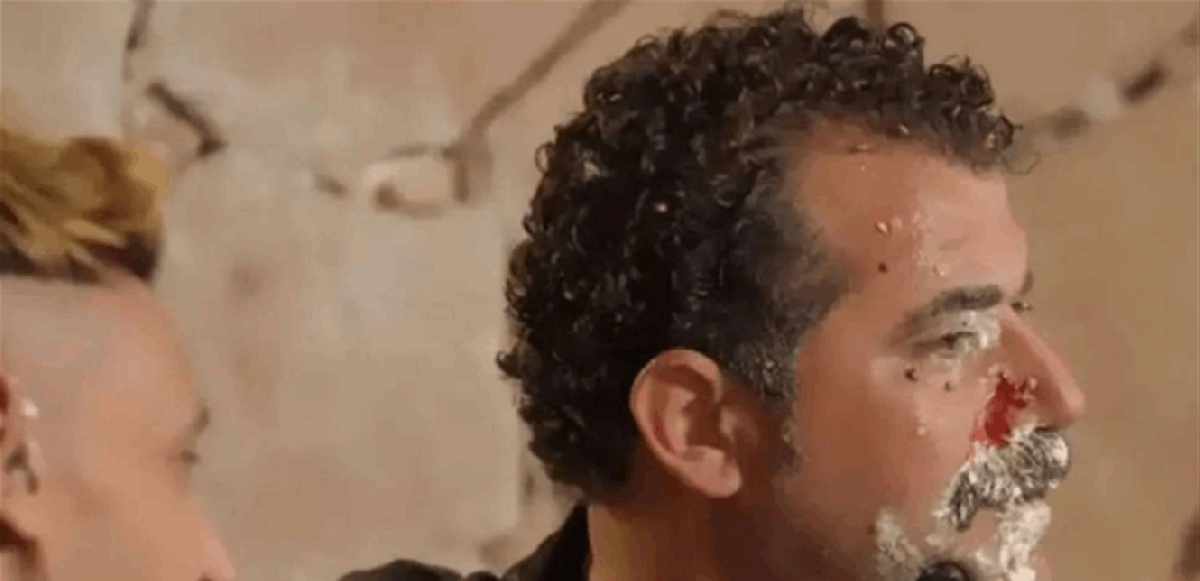 دماء وإصابة في الوجه في حلقة محمود حافظ مع رامز جلال