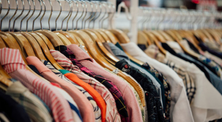 نقابة الألبسة: أسعار مستقرة وتنوع في البضائع قبيل العيد