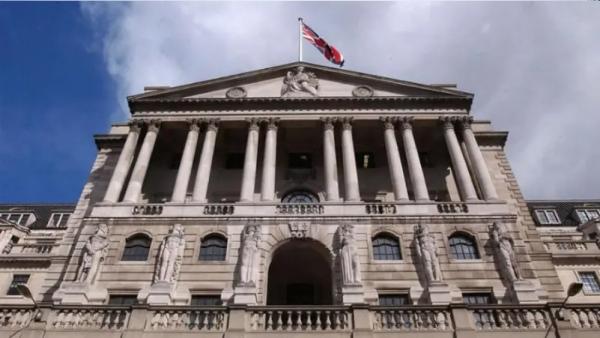 بنك إنجلترا يستعد لرفع الفائدة الـ12 على التوالي .. وتكهنات بإشارات غامضة