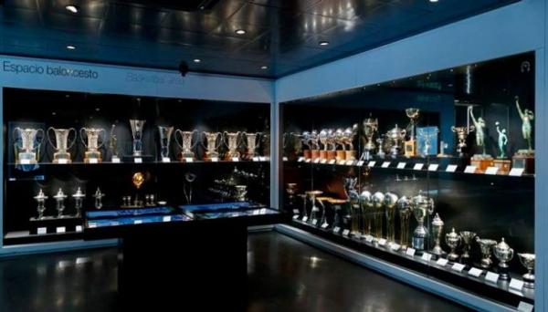 متحف ريال مدريد يستقبل كأسا أوروبية جديدة