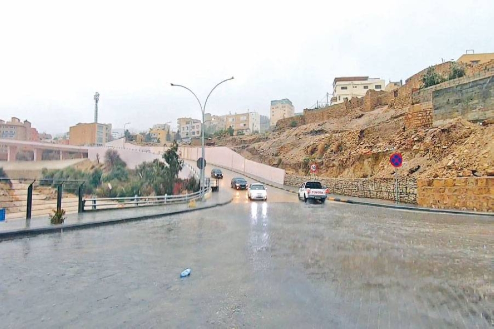 سلطة إقليم البترا تدعو المواطنين للابتعاد عن مجاري السيول