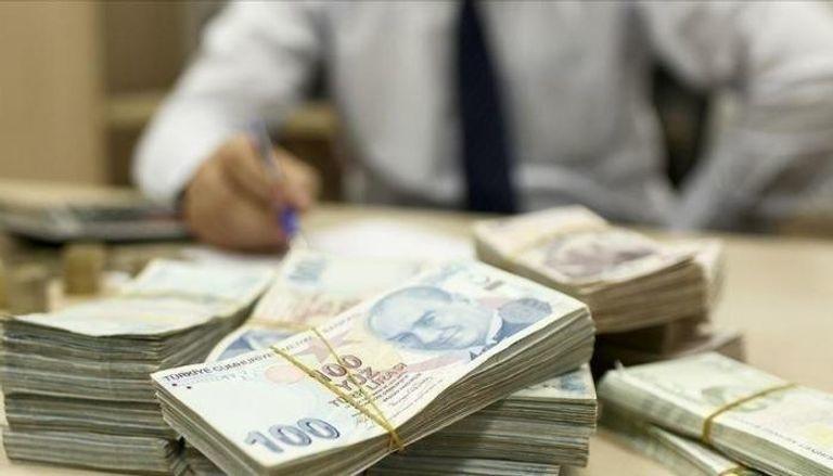 الليرة التركية تتراجع مجـددا أمام الدولار