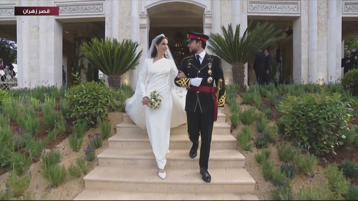 الصحافة البريطانية تبرز حفل زفاف ولي العهد