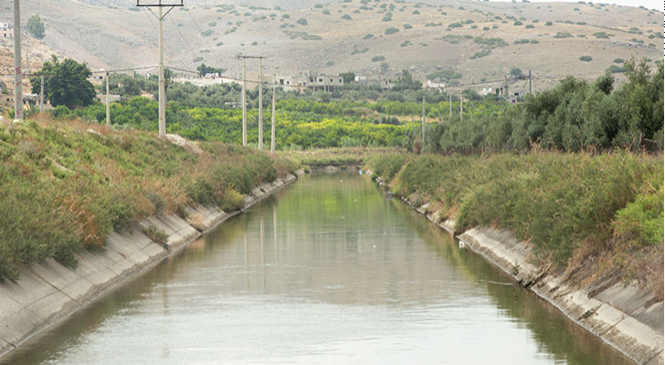 إزالة اعتداء على مياه قناة الملك عبد الله بالأغوار الشمالية