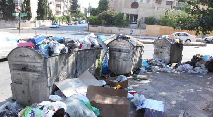 جريمة بشعة.. مقتل فتاة في عمان وإلقاء جثتها في إحدى حاويات القمامة