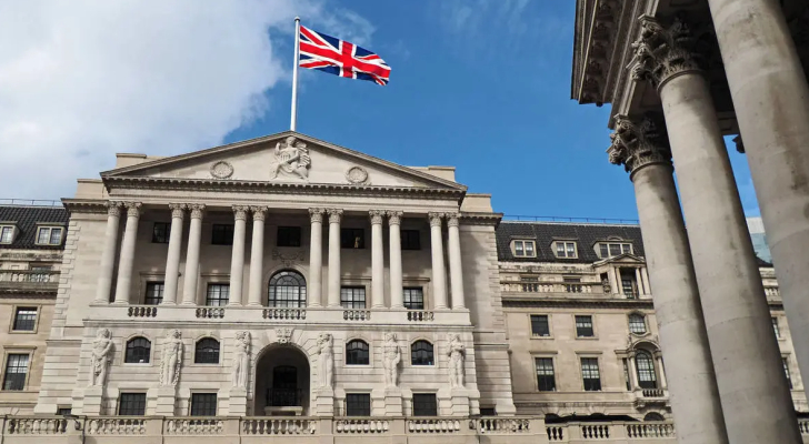 بنك إنجلترا يثبت الفائدة عند مستوى 5.25 في المئة