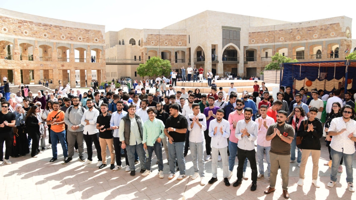 جامعة العلوم والتكنولوجيا: وقفة تضامنية طلابية لنصرة الأهل في غزة