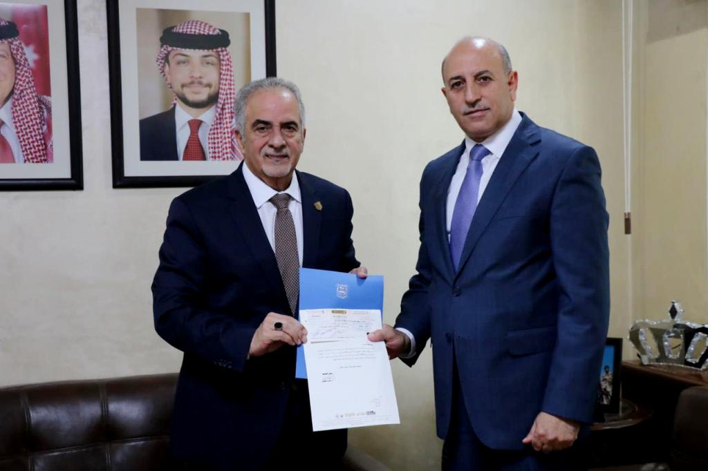 رئيس جامعة عمان الأهلية يلتقي أمين عام الهيئة الخيرية الأردنية الهاشمية لإيصال دعم الجامعة لقطاع غزة