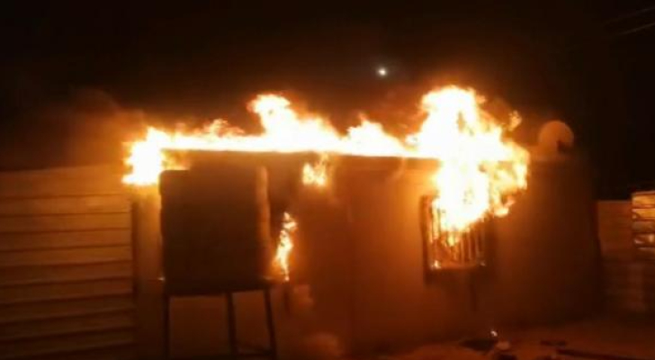 اندلاع حريق في  3 كرفانات في مخيم الزعتري