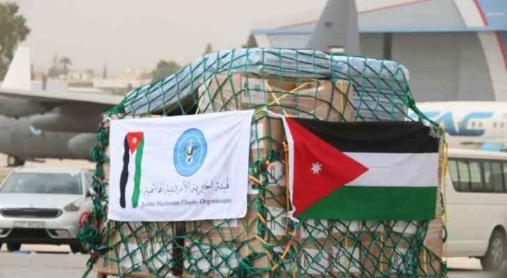 مادبا تسلم الهيئة الخيرية الهاشمية مساعدات لقطاع غزة