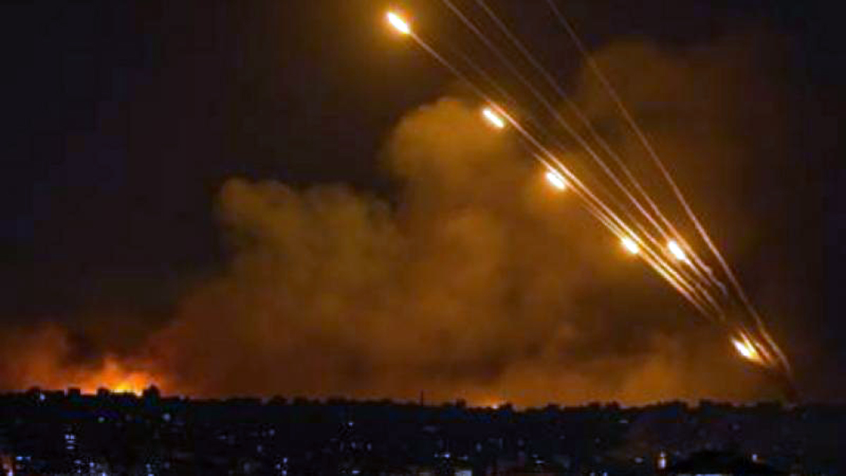 قصف جنوب فلسطين وغلاف غزة برشقات صاروخية