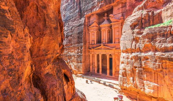 6.9 مليار دولار الدخل السياحي الأردني خلال 11 شهرا