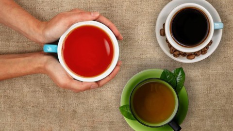 أفضل نوع من الشاي لتعزيز صحة الكبد: الأحمر أم الأخضر؟
