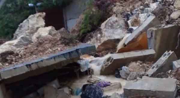 وفاة 4 أطفال سوريين بانهيار غرفة نتيجة الأمطار في شمال لبنان