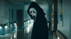 فوضى في فيلم Scream 7 بعد طرد نجمته واستقالة المخرج بسبب دعم القضية الفلسطينية