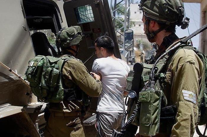 نادي الأسير : الاحتلال اعتقل 12 فلسطينيا الليلة الماضية