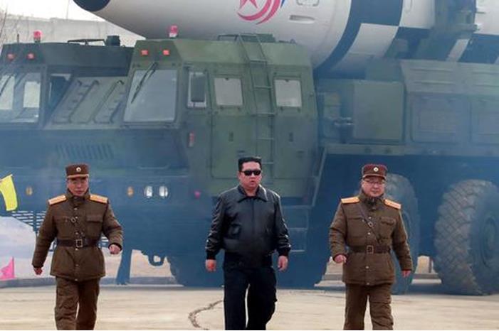 زعيم كوريا الشمالية يأمر الجيش: استعدوا للحرب