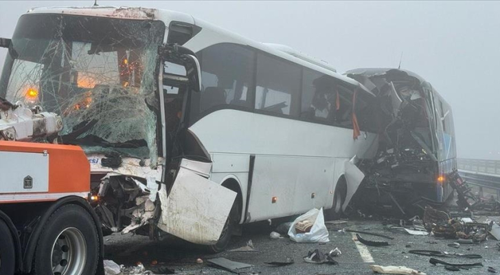 مقتل وإصابة العشرات بحادث مروري مروع في تركيا