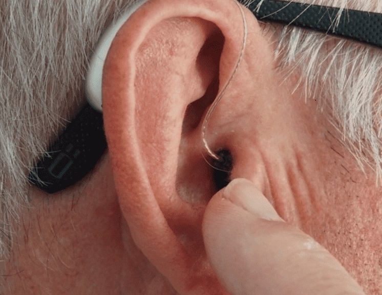 دراسة: المعينات السمعية تطيل عمر مستخدميها